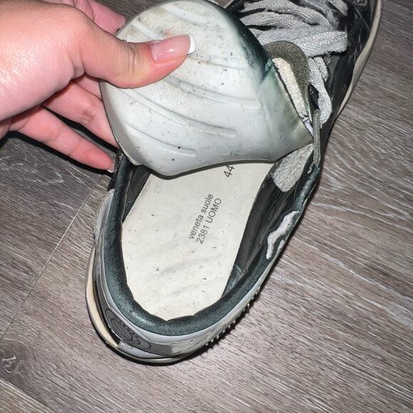 Golden Goose Black and Cream Stardan Trainer Shoes Size 44 - Picture 2 of 11